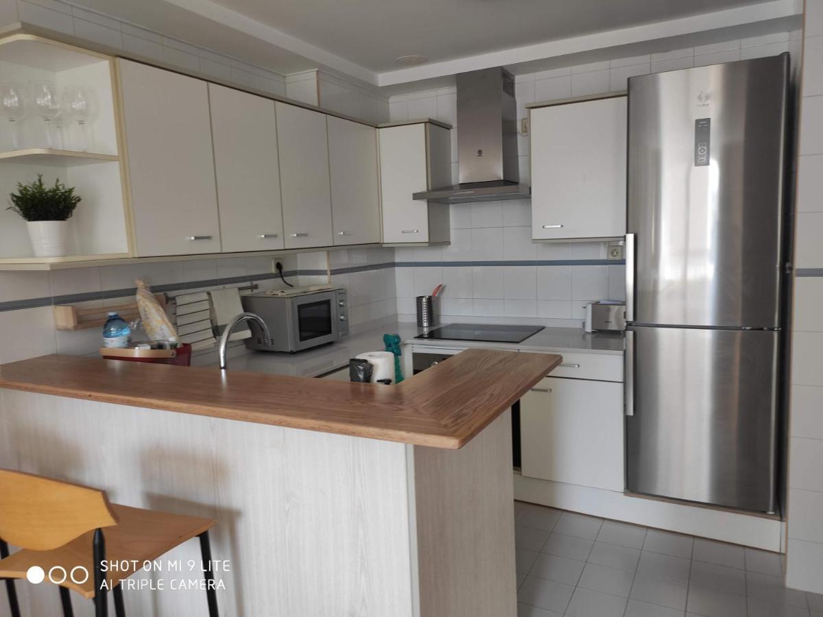 Luminoso Y Acogedor Apartamento En La Playa Oleiros Kültér fotó